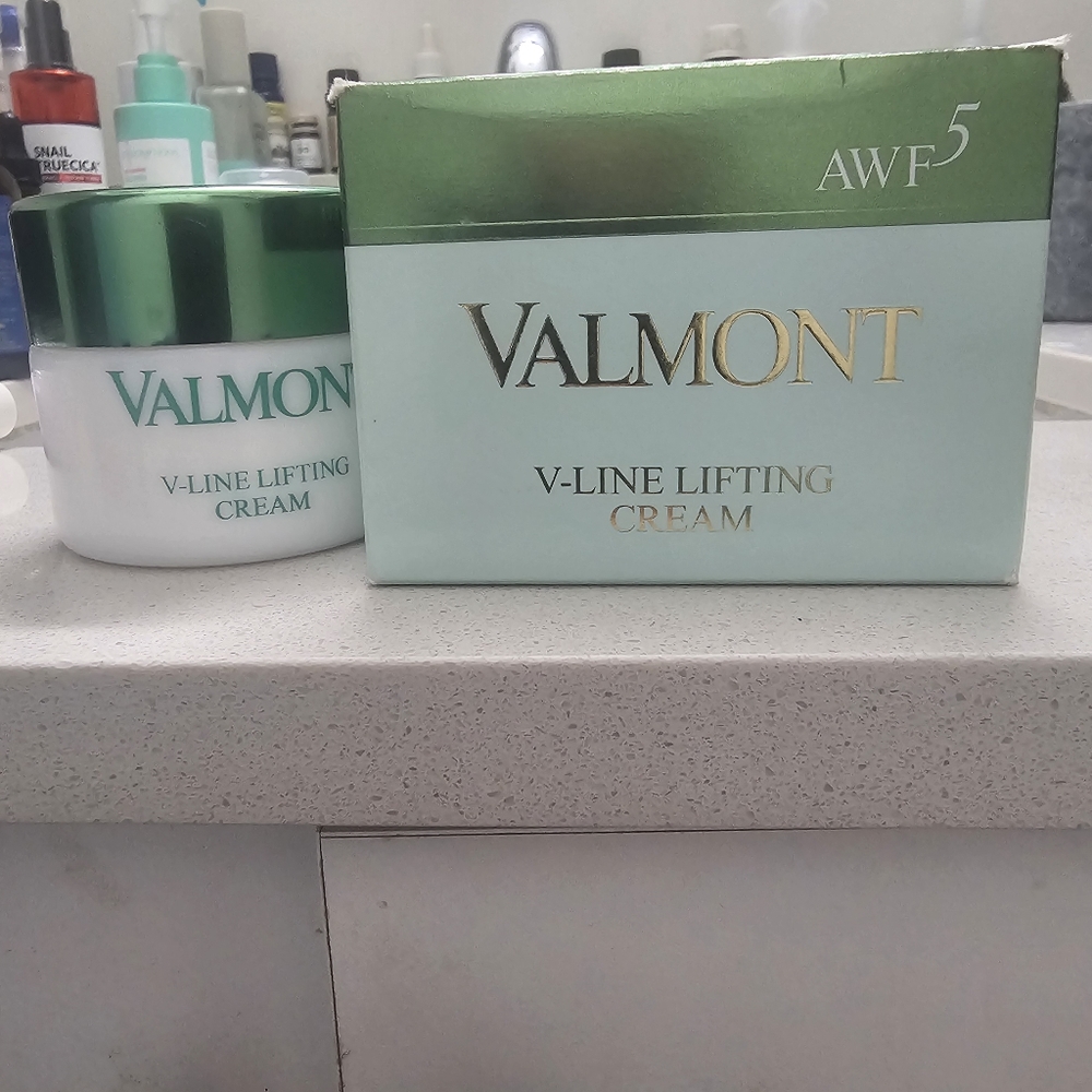 Valmont V line lifting cream